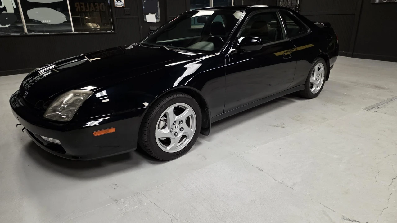 2000 Honda Prelude 5th Gen - Image 2 of 31