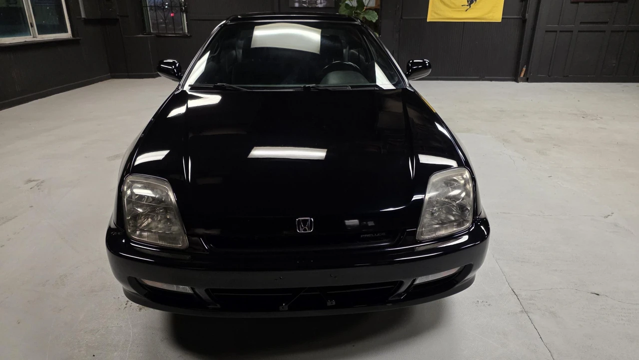 2000 Honda Prelude 5th Gen - Image 10 of 31