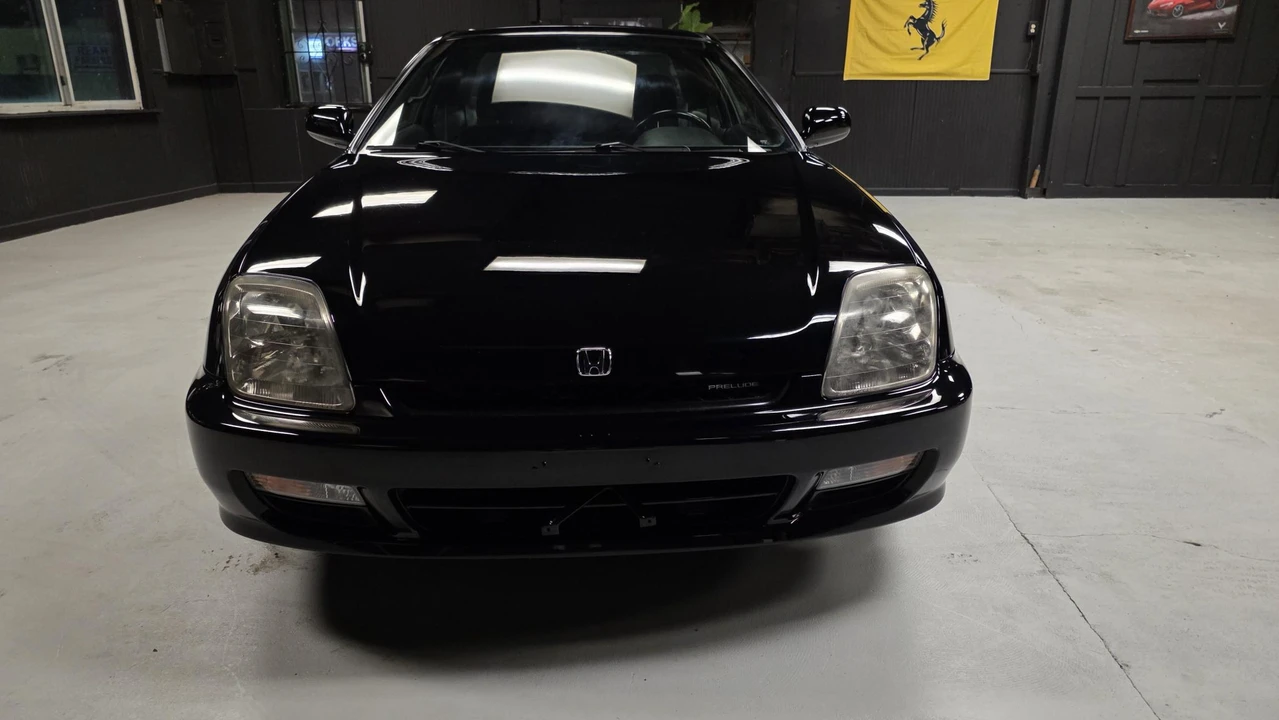 2000 Honda Prelude 5th Gen - Image 11 of 31