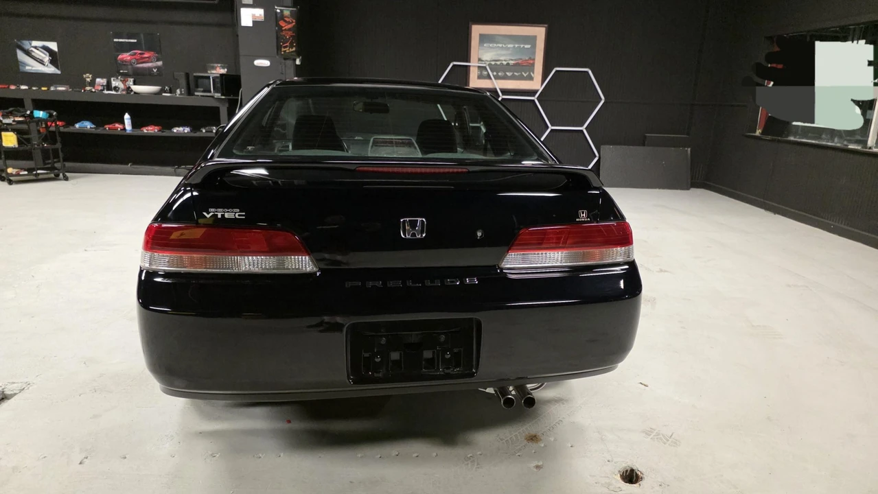 2000 Honda Prelude 5th Gen - Image 21 of 31