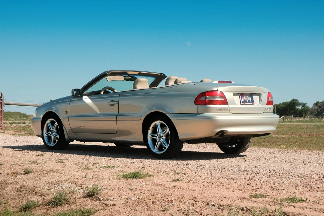 2000 Volvo C70 1st Gen - Image 18 of 31