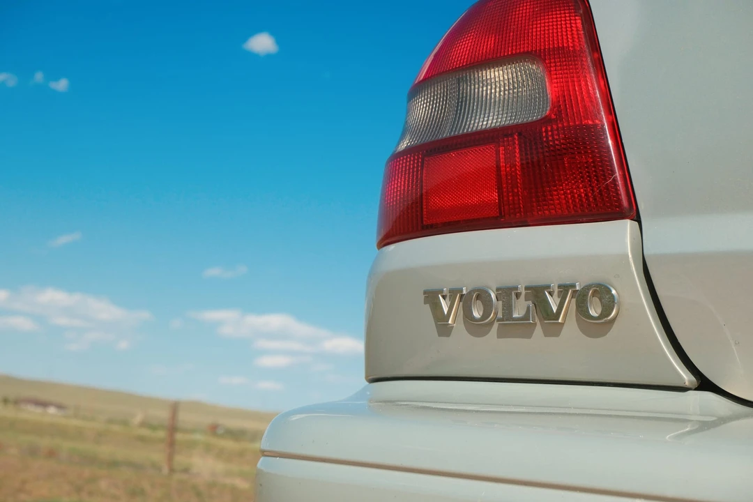 2000 Volvo C70 1st Gen - Image 30 of 31
