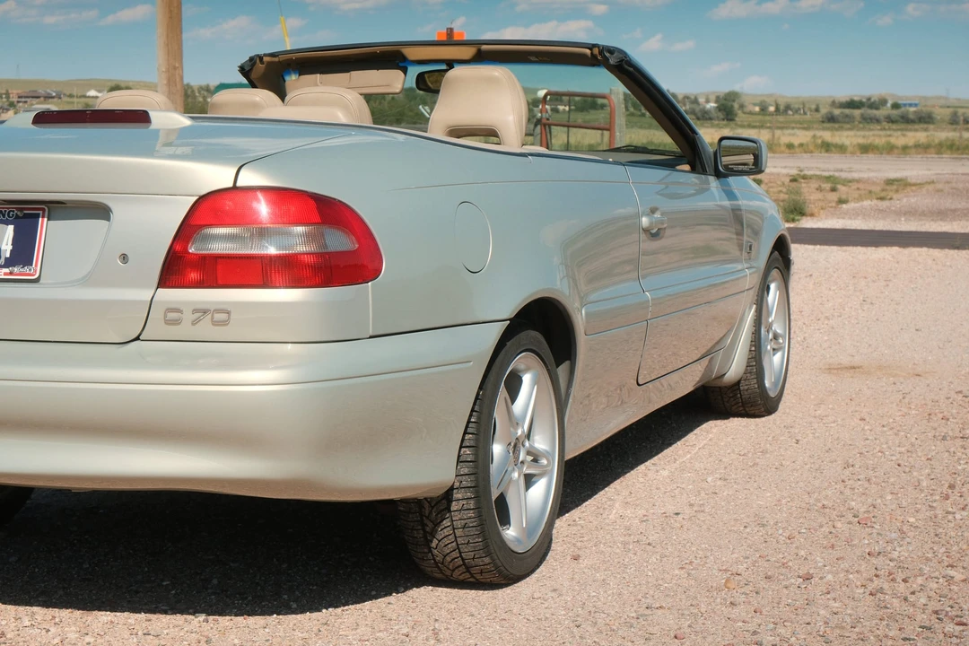 2000 Volvo C70 1st Gen - Image 26 of 31