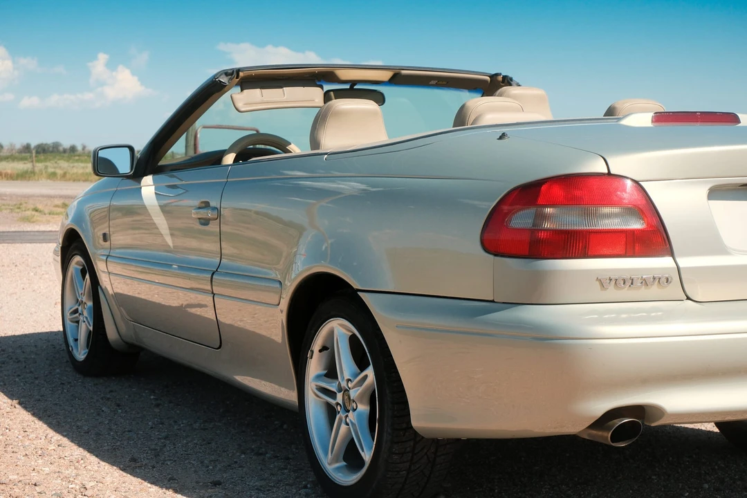 2000 Volvo C70 1st Gen - Image 25 of 31