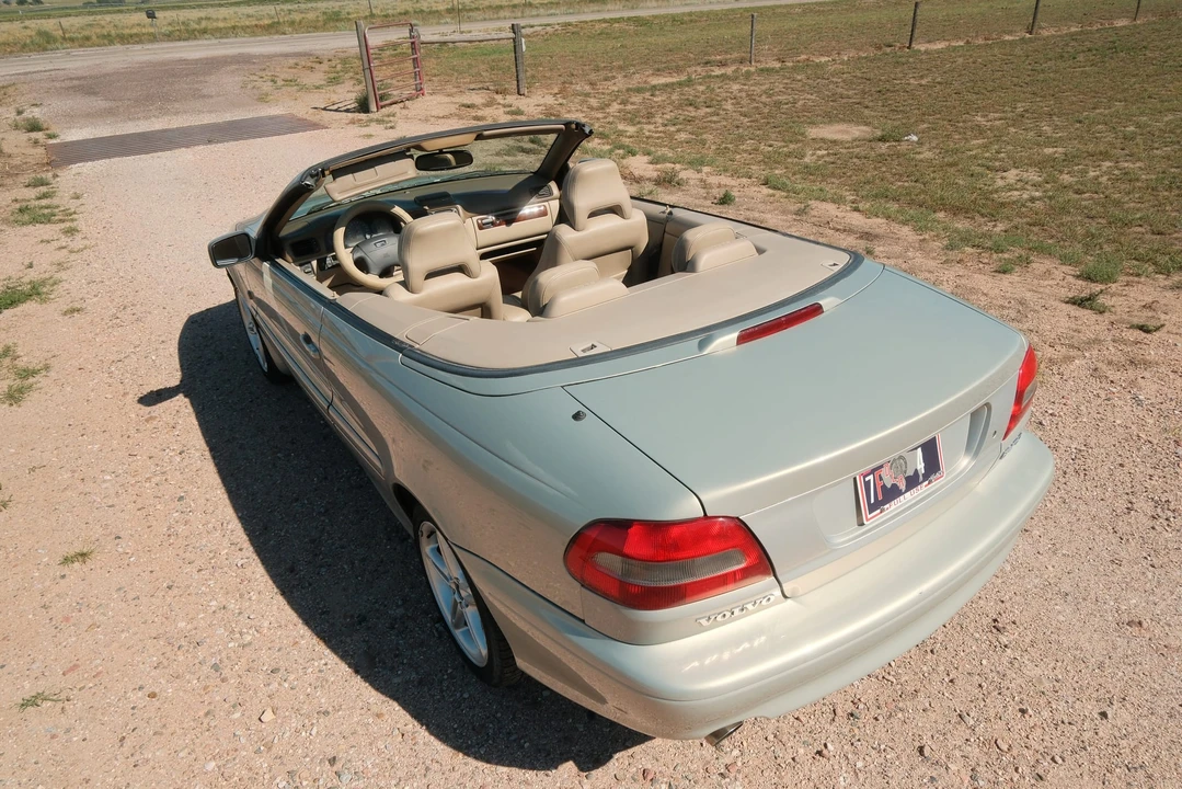 2000 Volvo C70 1st Gen - Image 16 of 31