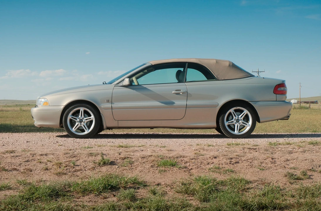 2000 Volvo C70 1st Gen - Image 19 of 31