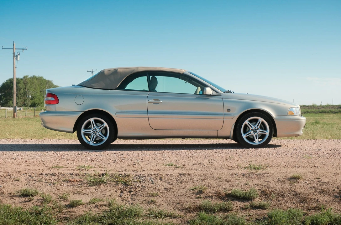 2000 Volvo C70 1st Gen - Image 9 of 31
