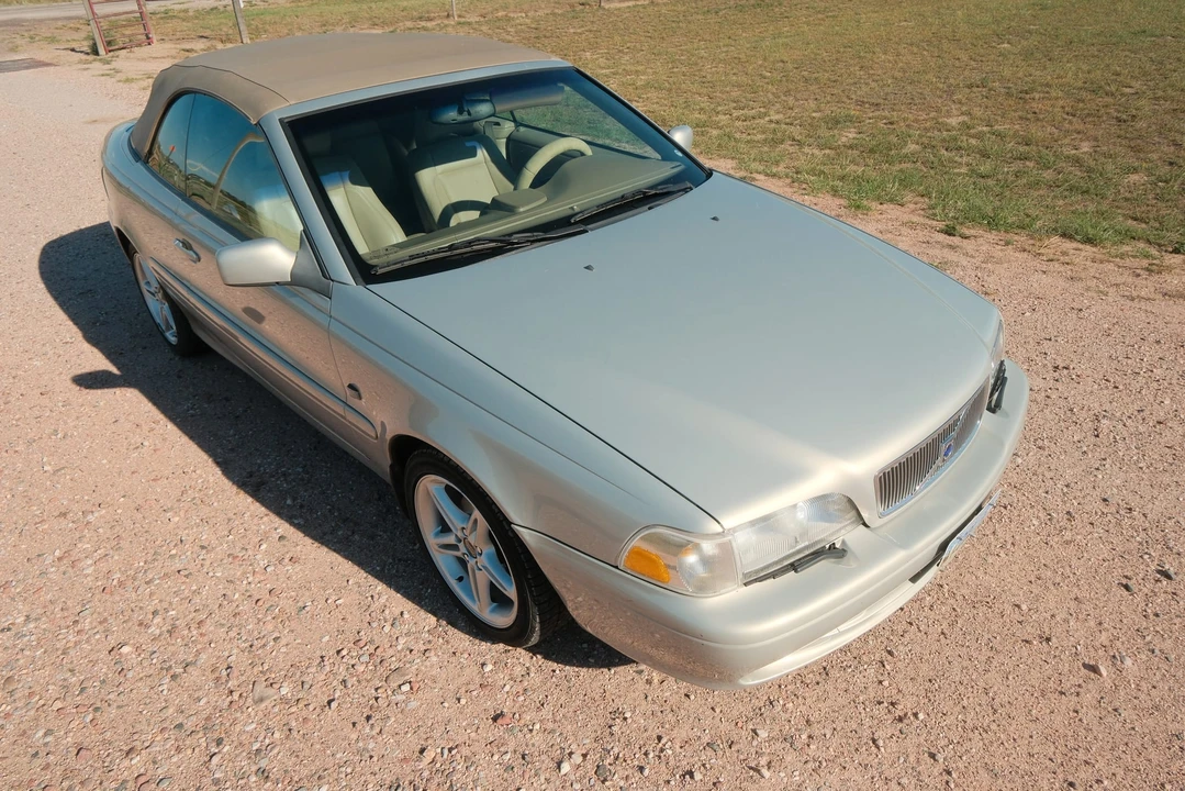 2000 Volvo C70 1st Gen - Image 8 of 31
