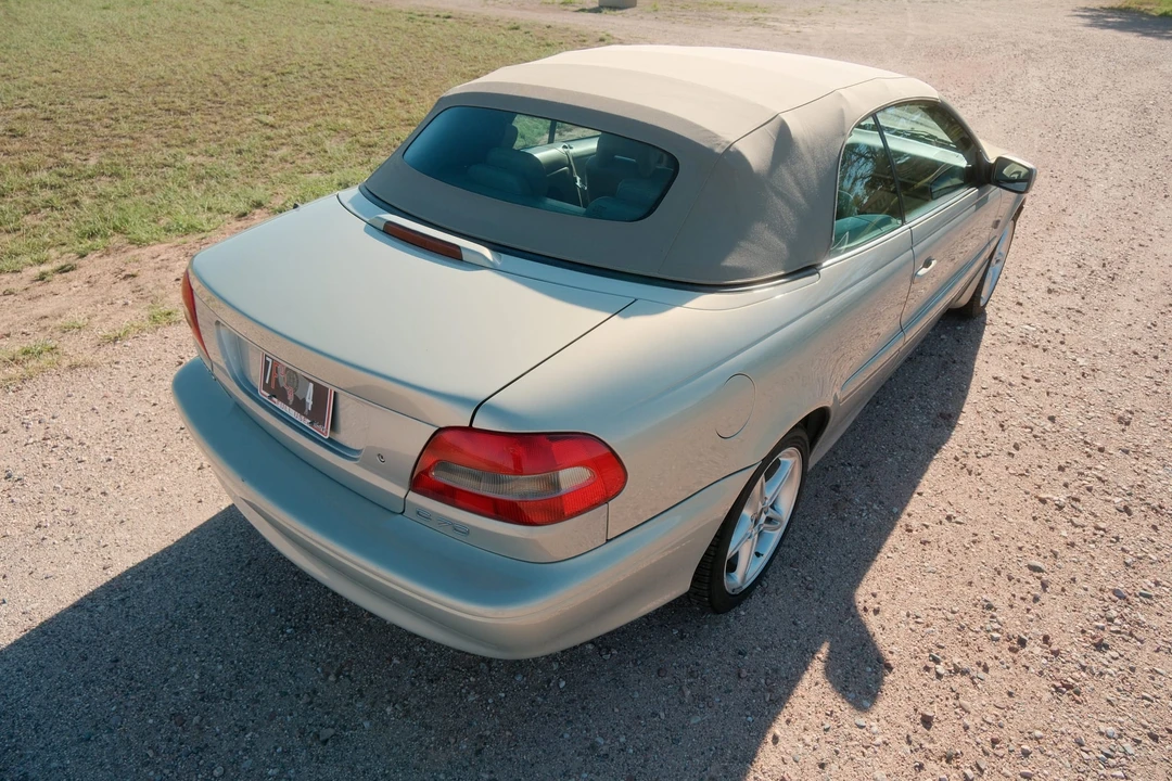 2000 Volvo C70 1st Gen - Image 13 of 31