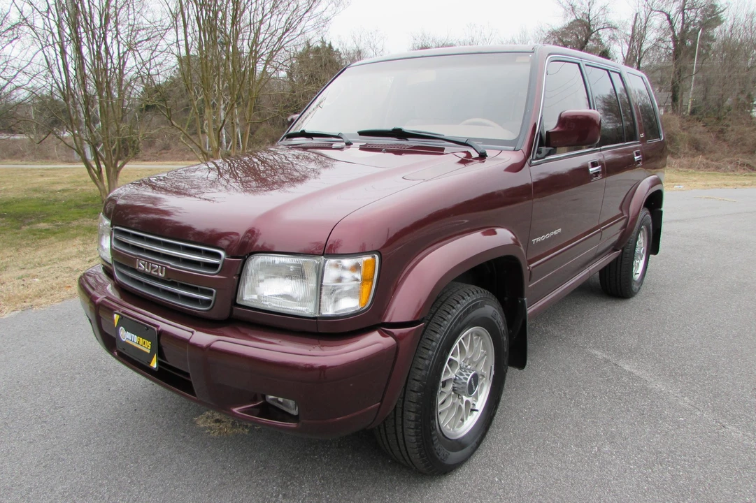 2001 Isuzu Trooper - Image 5 of 31