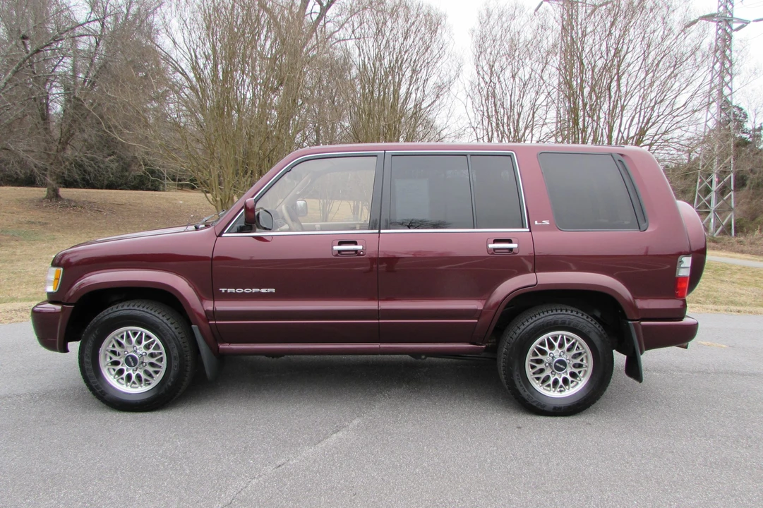 2001 Isuzu Trooper - Image 17 of 31