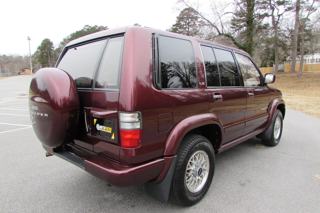 2001 Isuzu Trooper - Image 14 of 31