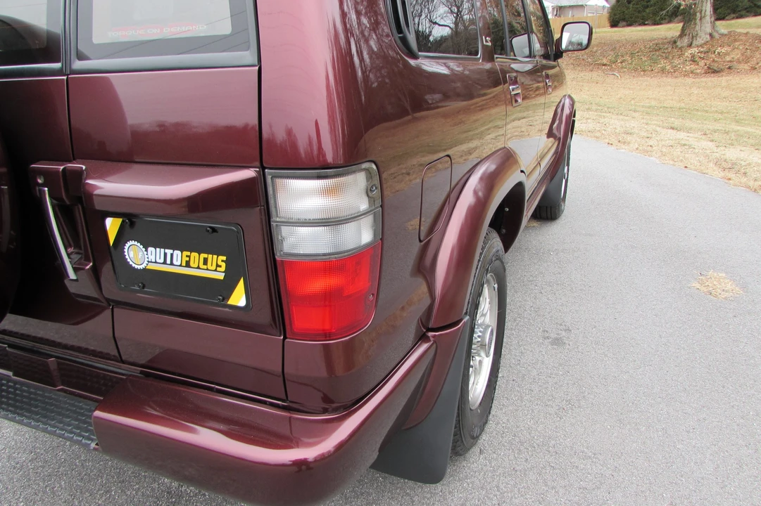 2001 Isuzu Trooper - Image 27 of 31