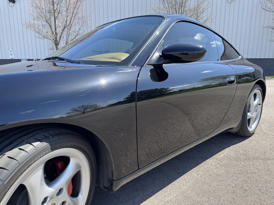 2001 Porsche 996 Carrera - Image 13 of 31