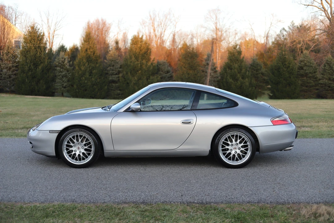 2001 Porsche 996 Carrera - Image 25 of 31
