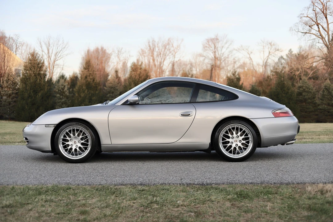 2001 Porsche 996 Carrera - Image 24 of 31