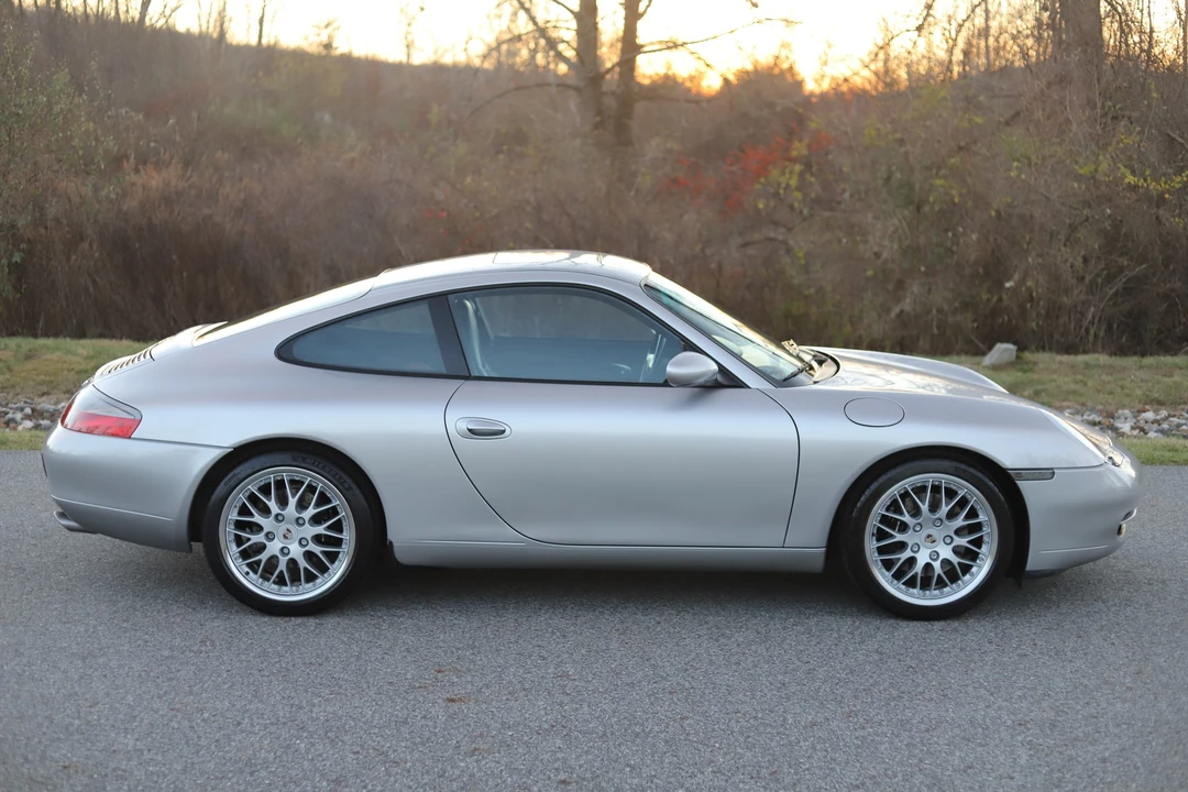 2001 Porsche 996 Carrera - Image 18 of 31