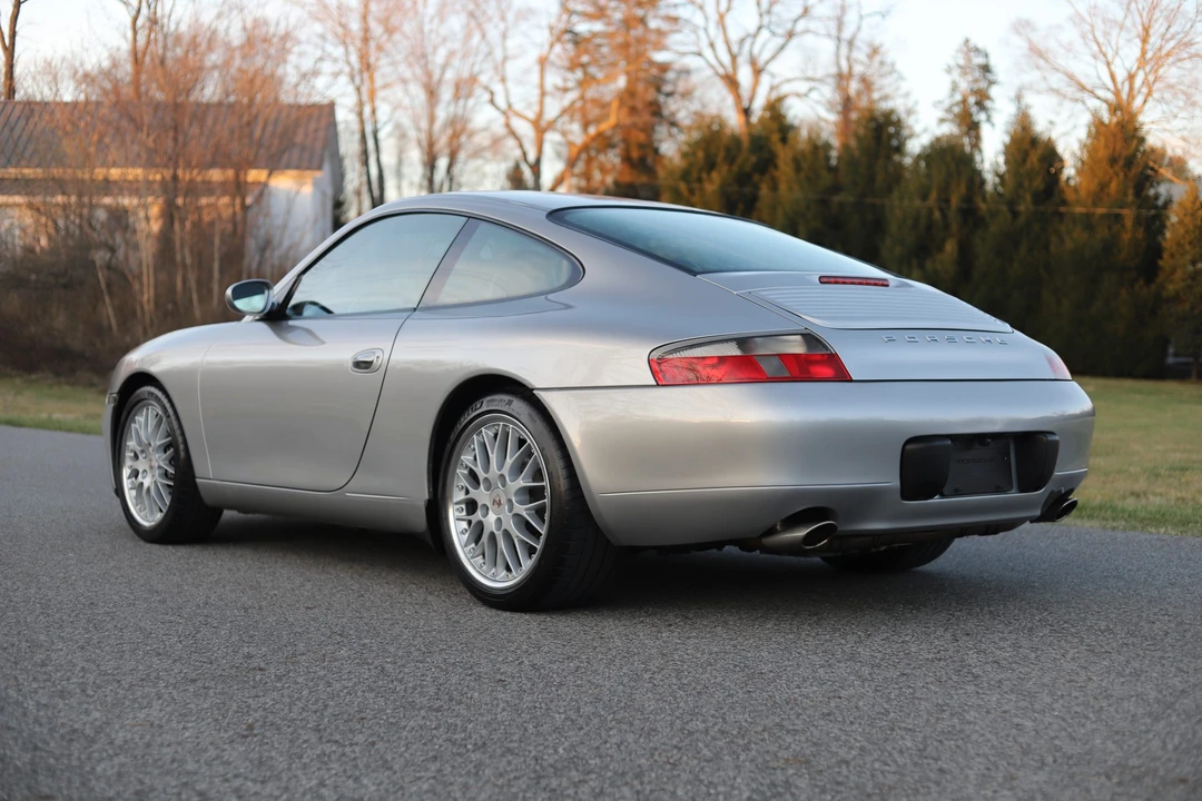 2001 Porsche 996 Carrera - Image 13 of 31