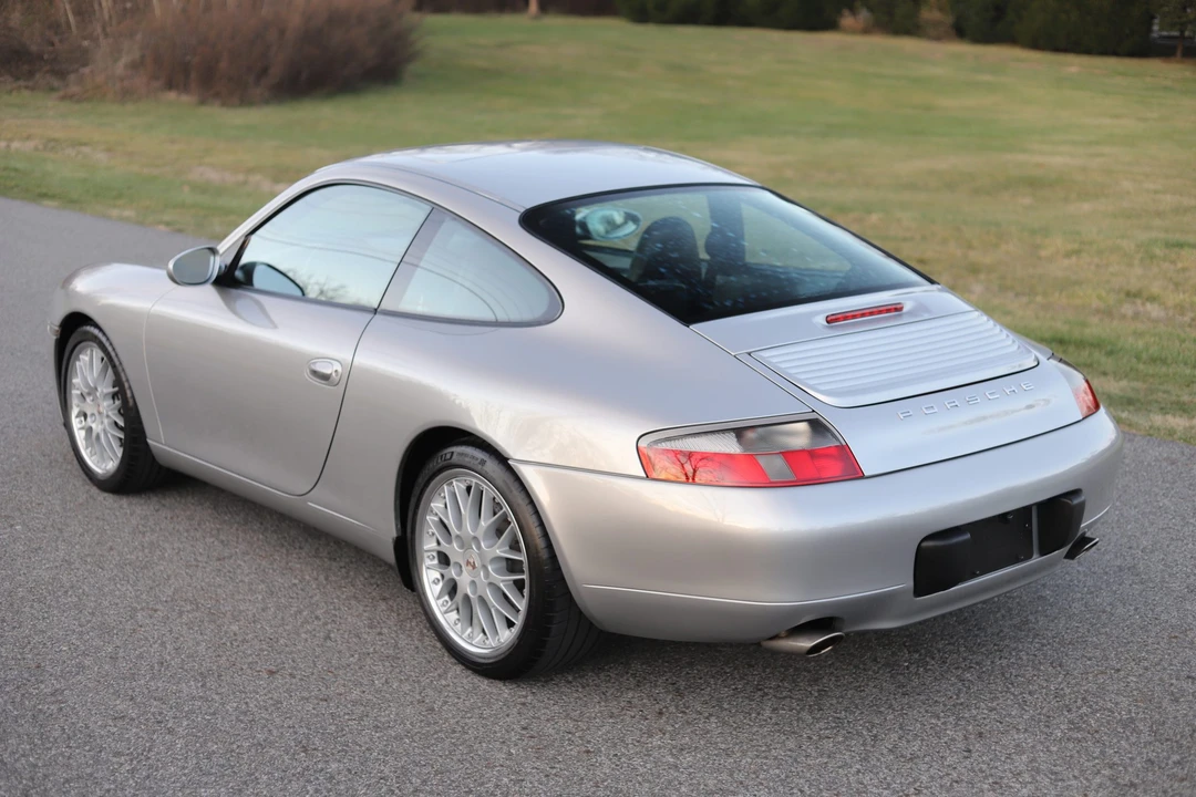 2001 Porsche 996 Carrera - Image 12 of 31