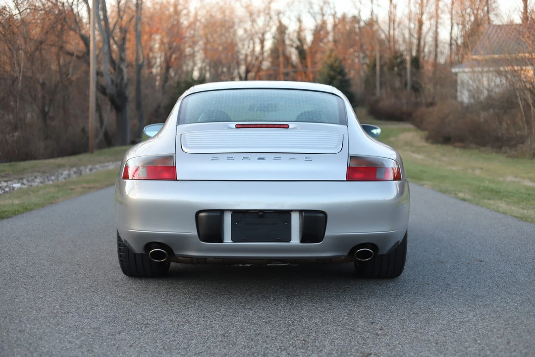 2001 Porsche 996 Carrera - Image 9 of 31
