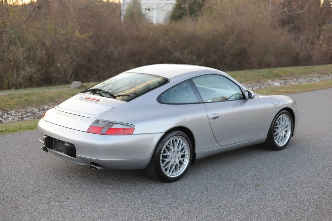 2001 Porsche 996 Carrera - Image 6 of 31