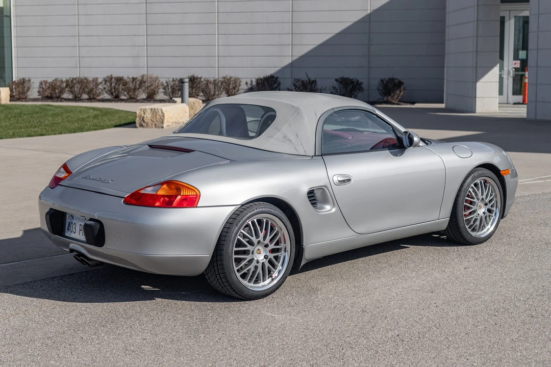2001 Porsche 986 Boxster S - Image 11 of 31