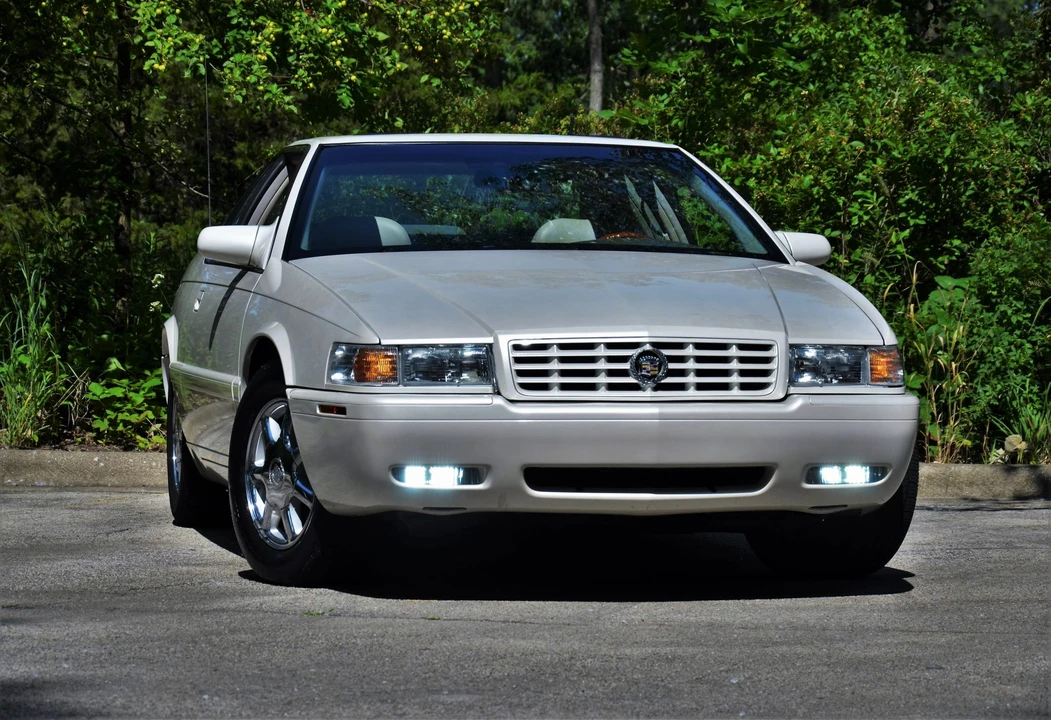 2002 Cadillac Eldorado 12th Gen - Image 2 of 31