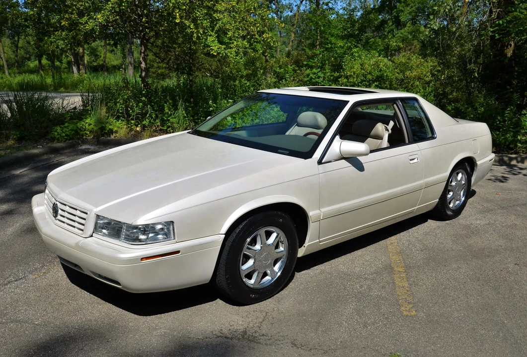 2002 Cadillac Eldorado 12th Gen - Image 14 of 31