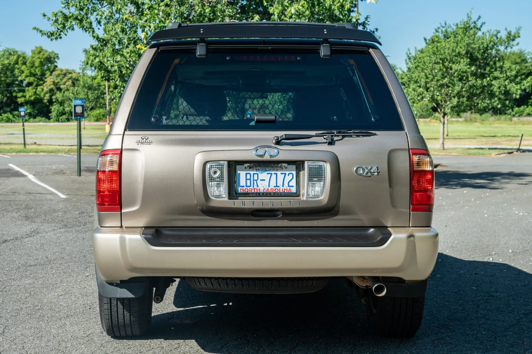 2002 Infiniti QX4 - Image 6 of 31