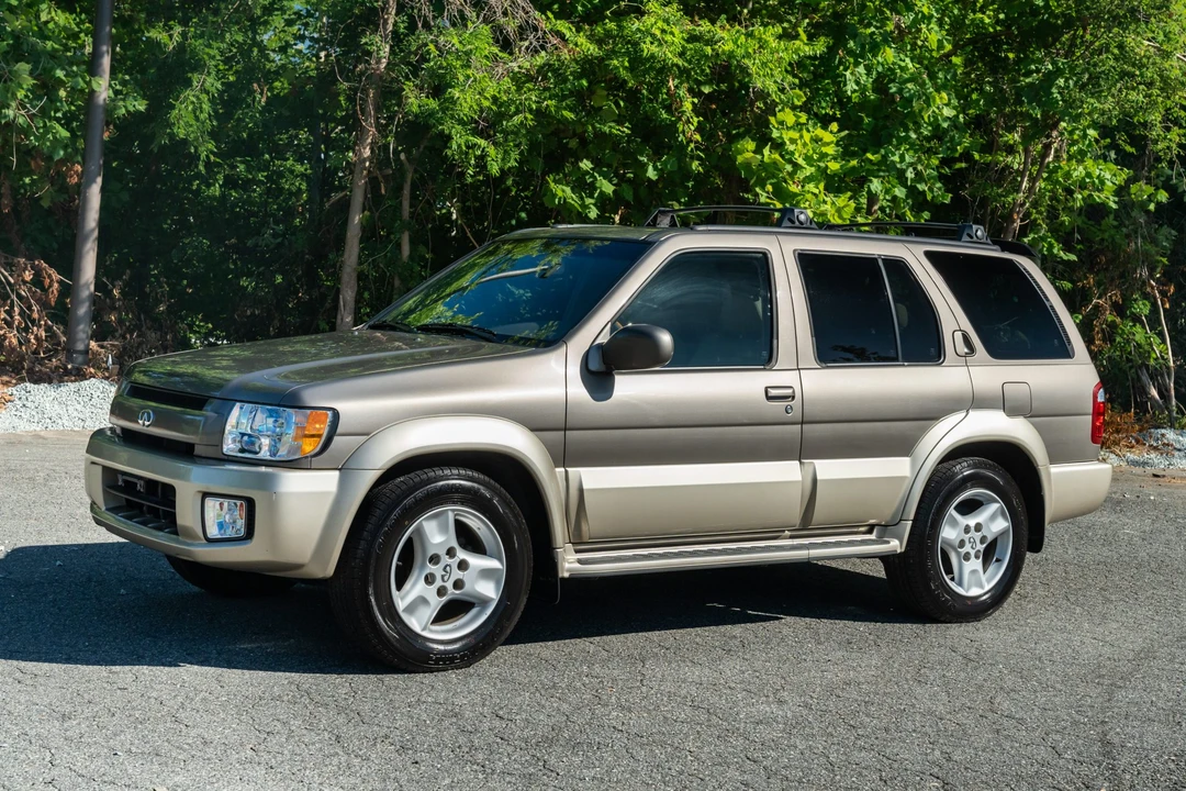 2002 Infiniti QX4 - Image 2 of 31