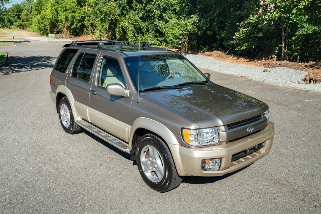 2002 Infiniti QX4 - Image 10 of 31