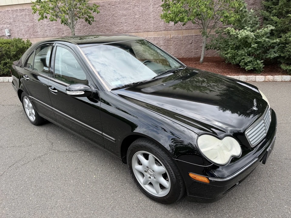 2002 Mercedes-Benz W203 C-Class - Image 10 of 31