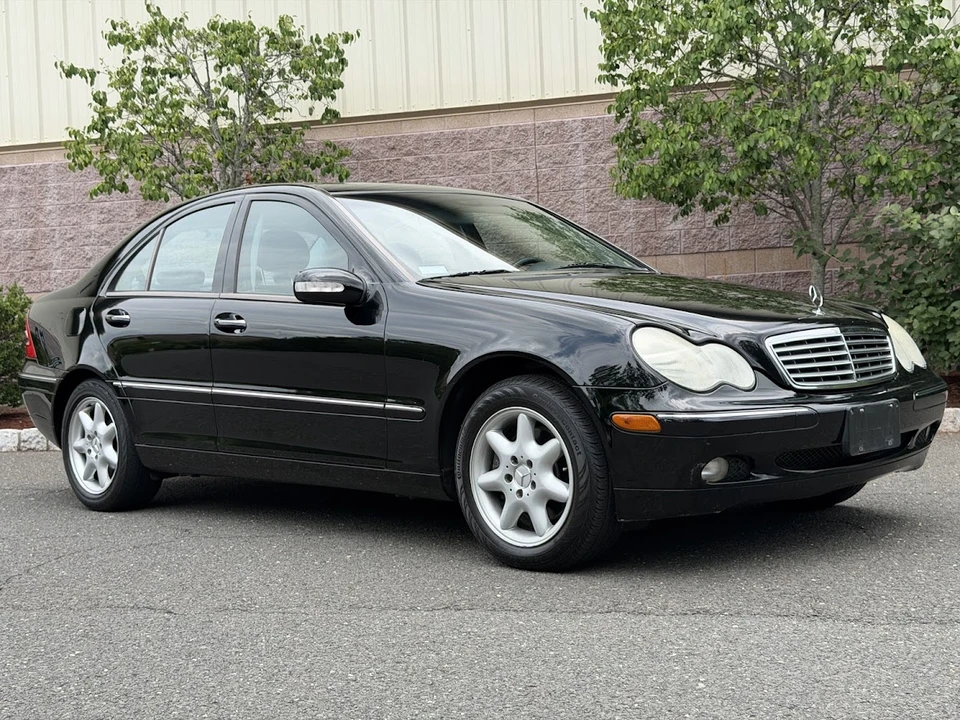 2002 Mercedes-Benz W203 C-Class - Image 14 of 31