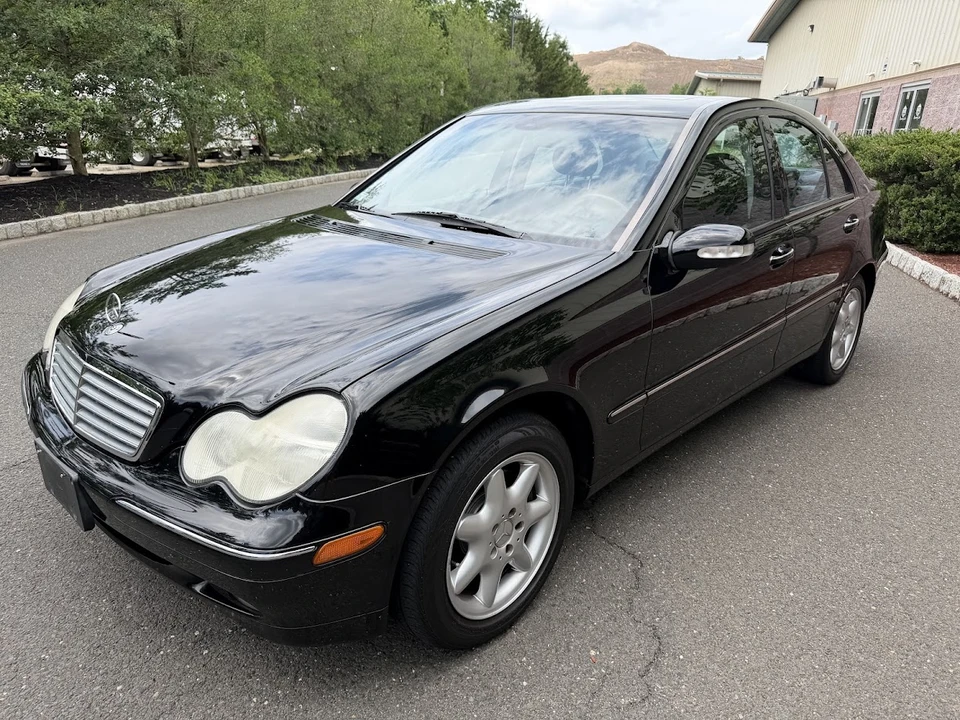 2002 Mercedes-Benz W203 C-Class - Image 4 of 31