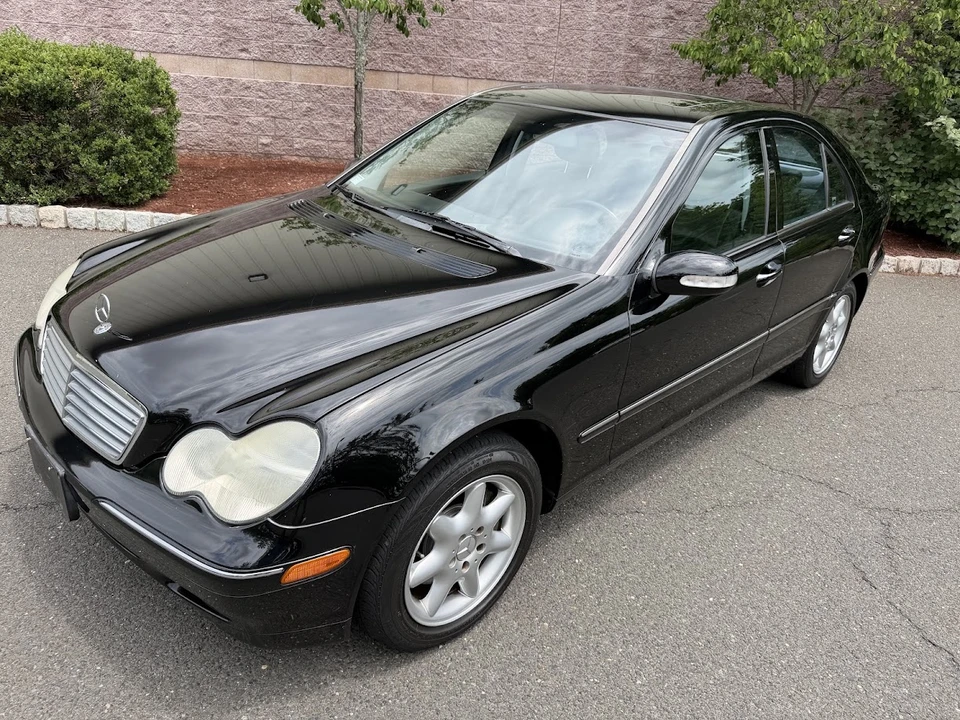 2002 Mercedes-Benz W203 C-Class - Image 8 of 31