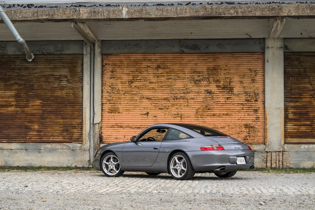 2002 Porsche 996 Carrera - Image 28 of 31