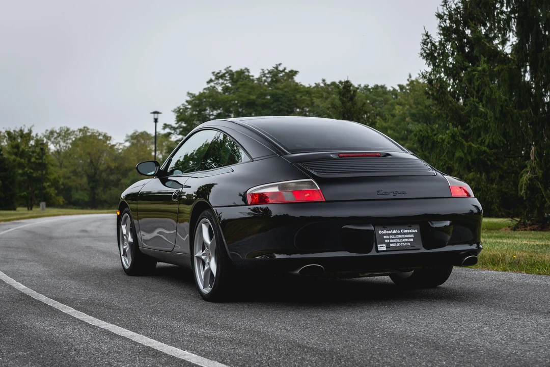 2002 Porsche 996 Carrera - Image 28 of 31