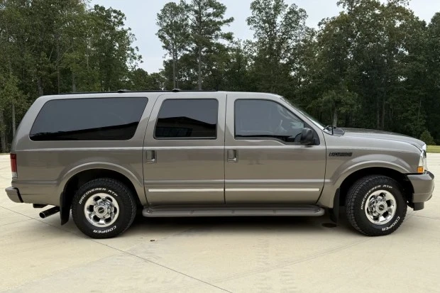 2003 Ford Excursion - Image 3 of 7