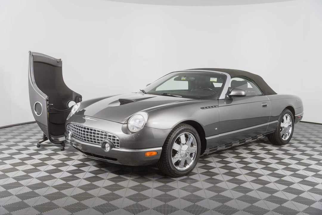 2003 Ford Thunderbird 11th Gen - Image 23 of 31