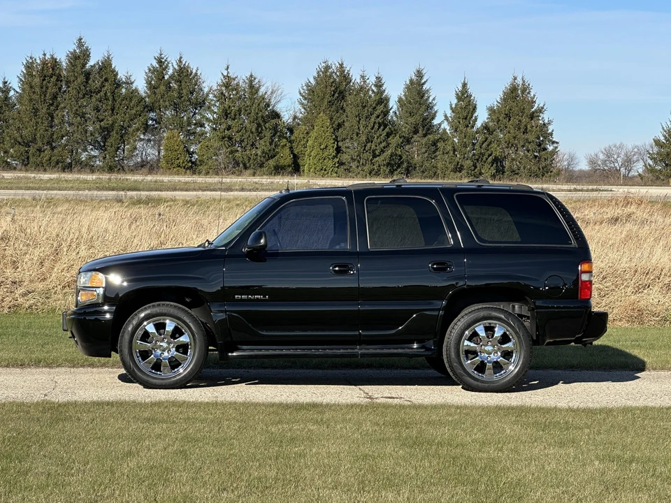 2003 GMC Yukon 2nd Gen - Image 12 of 31