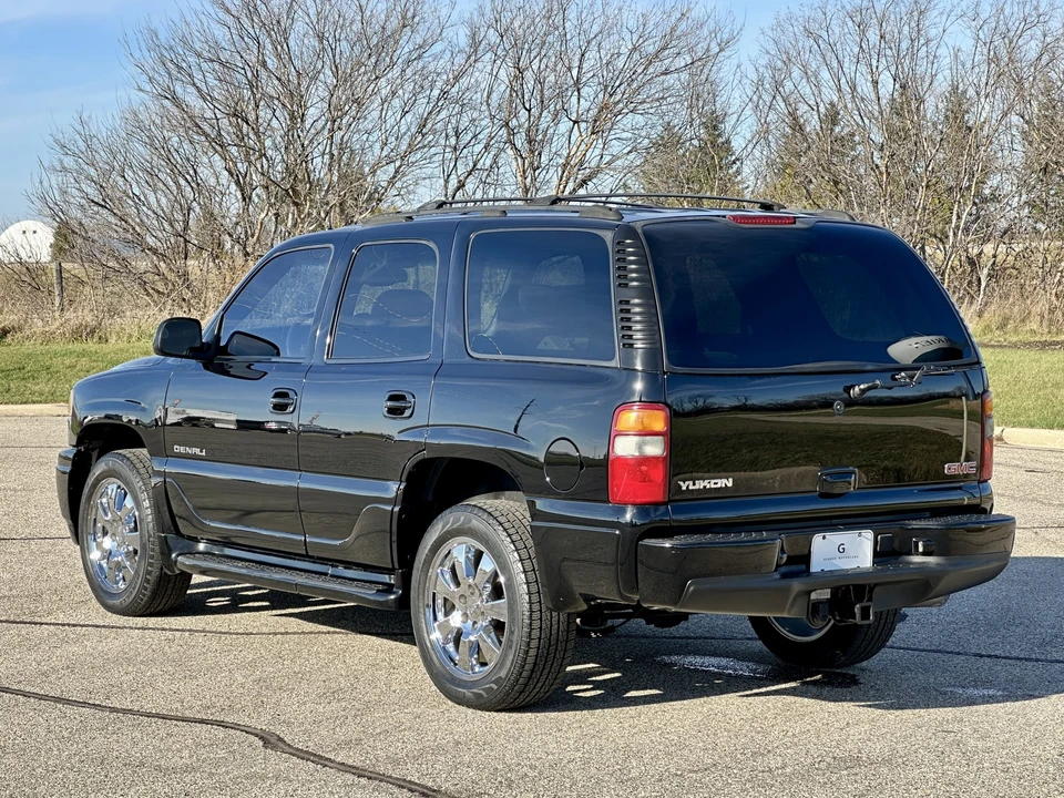 2003 GMC Yukon 2nd Gen - Image 14 of 31