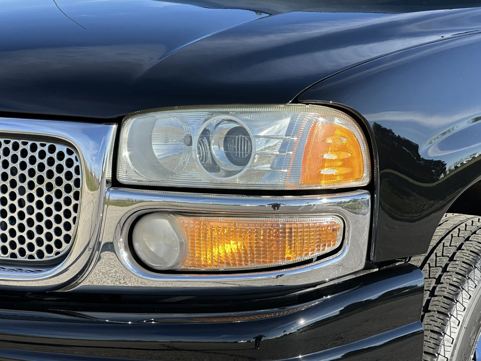 2003 GMC Yukon 2nd Gen - Image 21 of 31