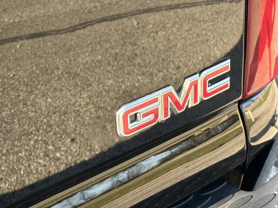 2003 GMC Yukon 2nd Gen - Image 31 of 31