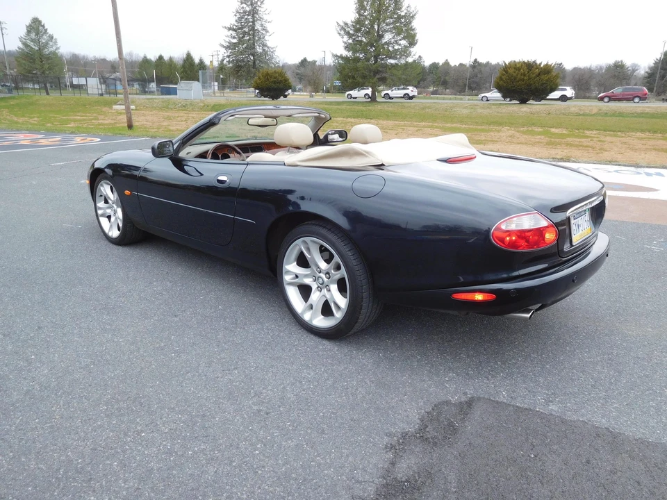 2003 Jaguar X100 XK8 - Image 11 of 31