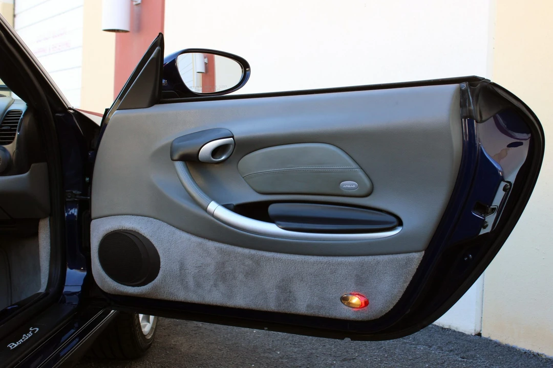 2003 Porsche 986 Boxster S - Image 24 of 31