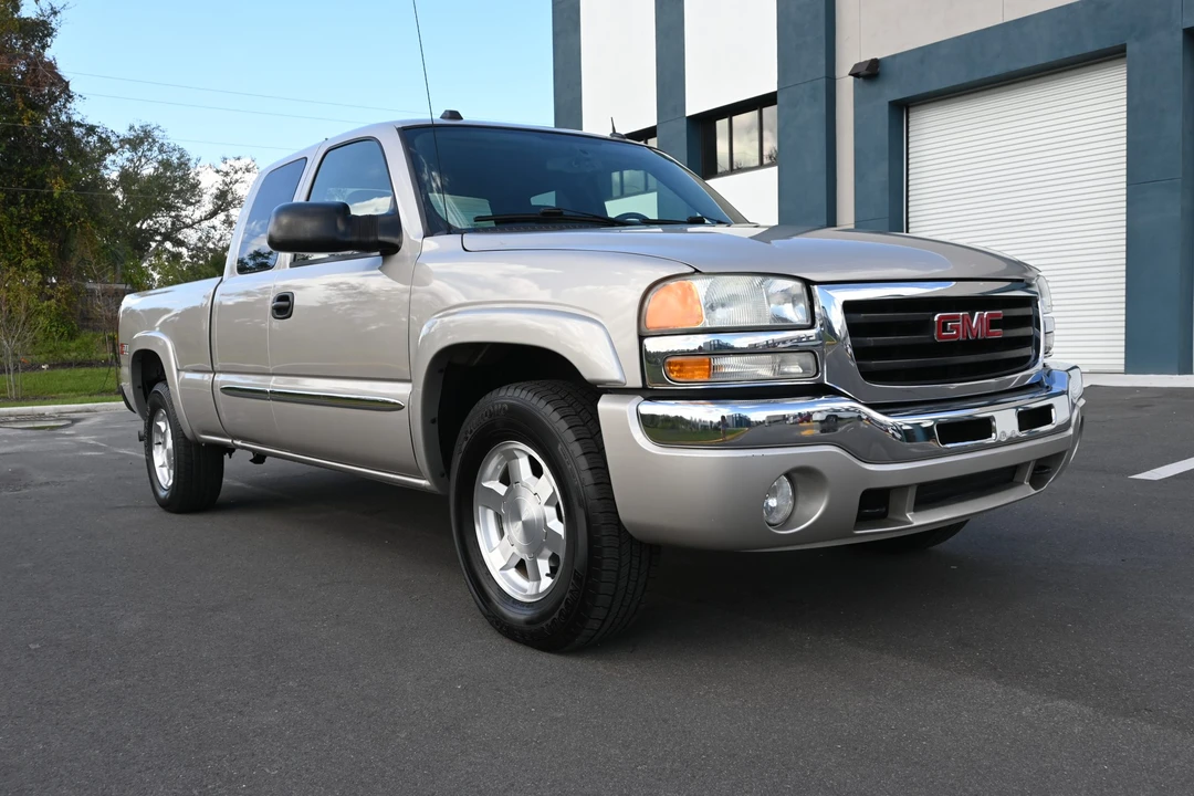 2004 GMC Sierra 2nd Gen - Image 25 of 31