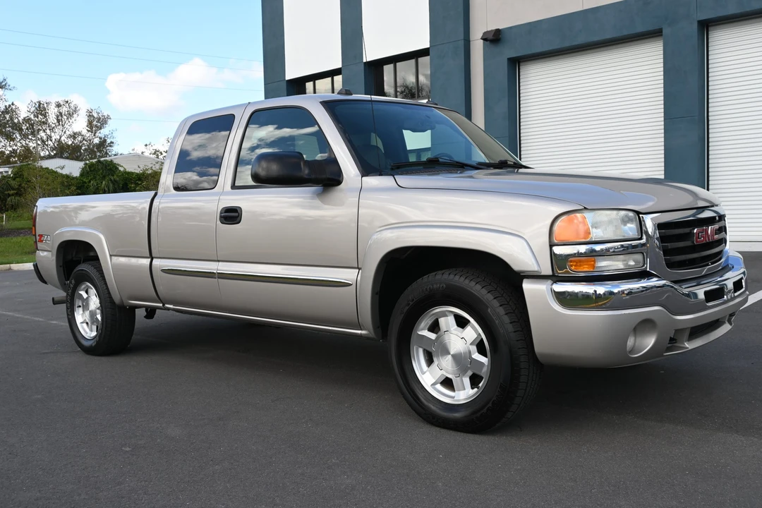 2004 GMC Sierra 2nd Gen - Image 23 of 31