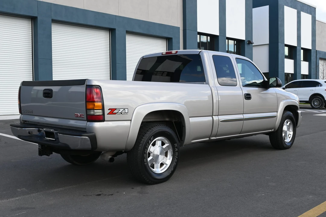 2004 GMC Sierra 2nd Gen - Image 17 of 31