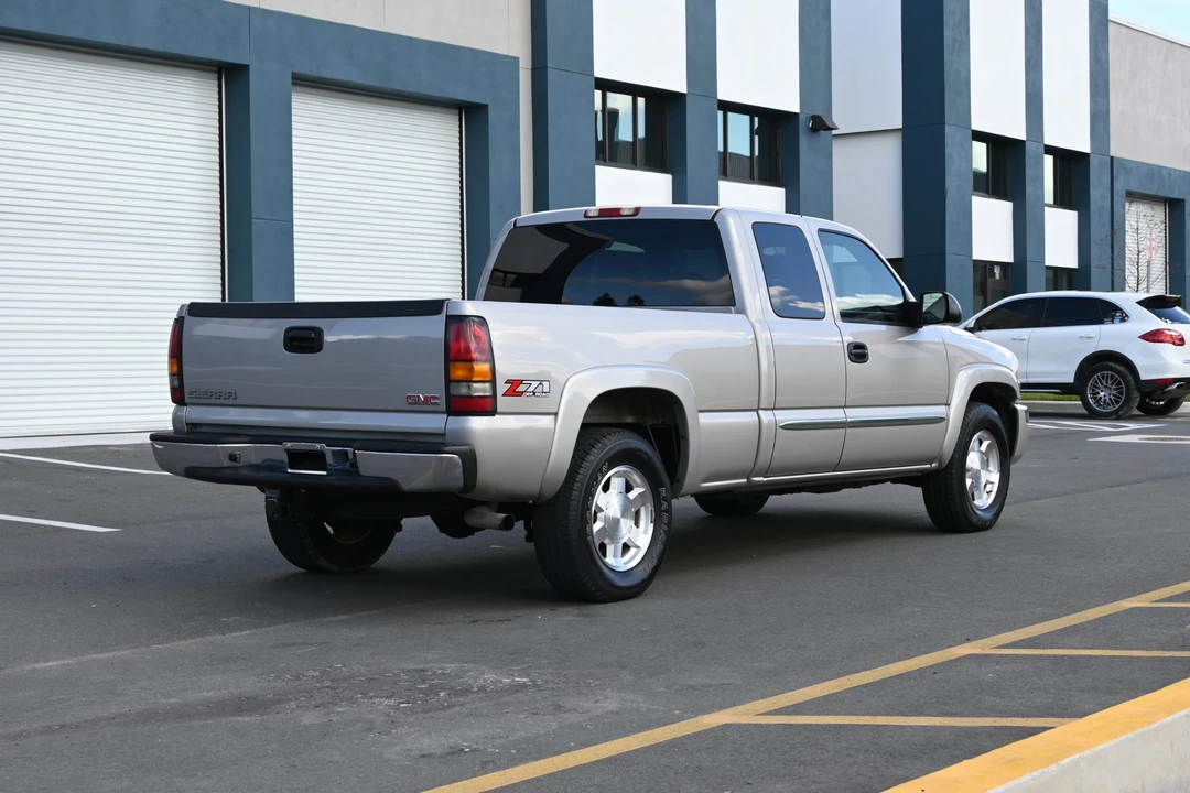 2004 GMC Sierra 2nd Gen - Image 16 of 31