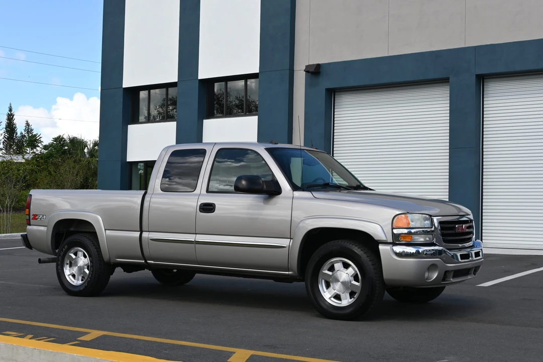 2004 GMC Sierra 2nd Gen - Image 22 of 31